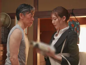 Gái nga đít bự lần đầu đi đóng sex nên hơi ngại