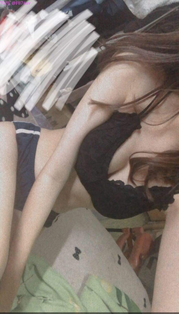 Cô nàng tóc đỏ nóng bỏng thử sức với con cặc lớn trong buổi thử giọng